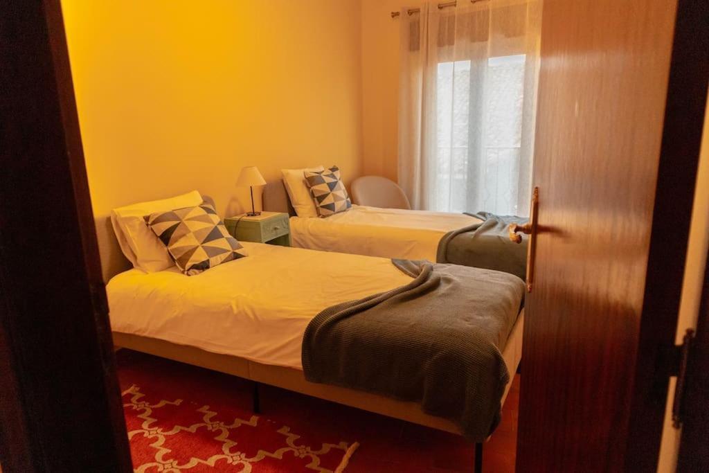 Casa Angulosa Covilhã Extérieur photo
